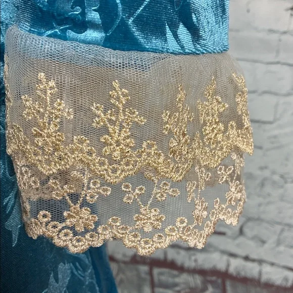 Lait Collection NWT Gwyneth Lace Velvet Maxi Dress in Lake Blue Large Coquette - Picture 8 of 15